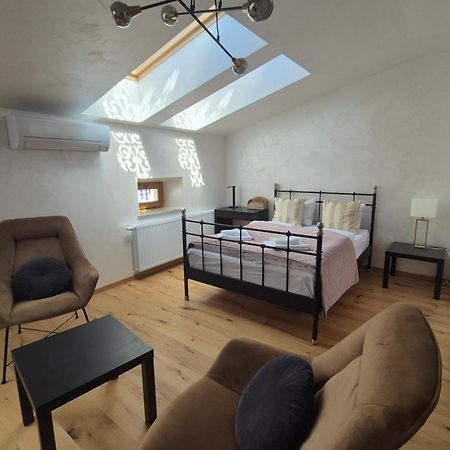 Aparthotel Miodowa 25 Krakow Luaran gambar