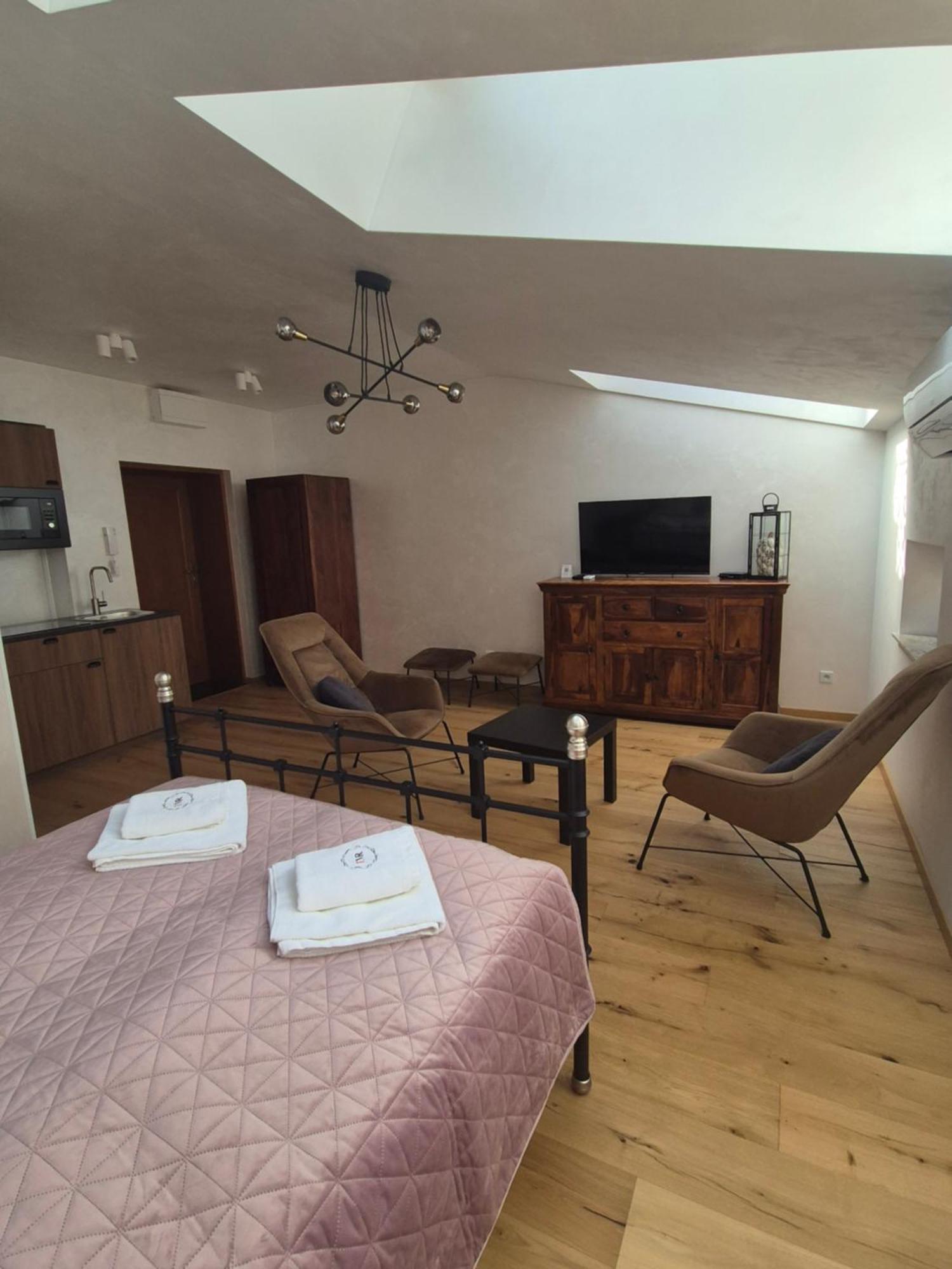 Aparthotel Miodowa 25 Krakow Luaran gambar