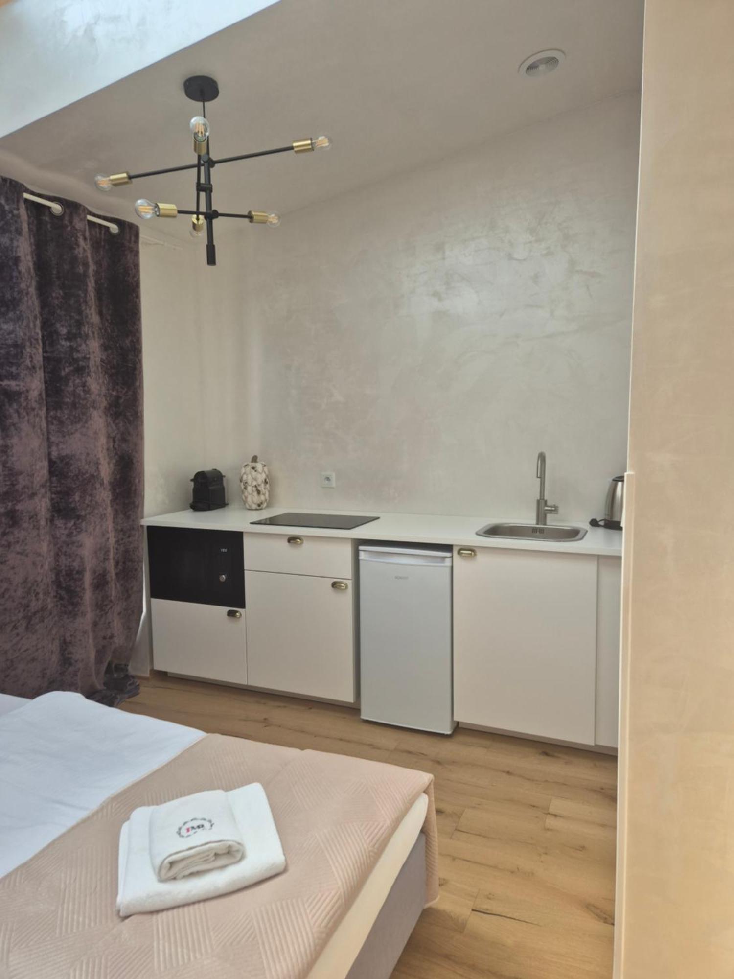 Aparthotel Miodowa 25 Krakow Luaran gambar