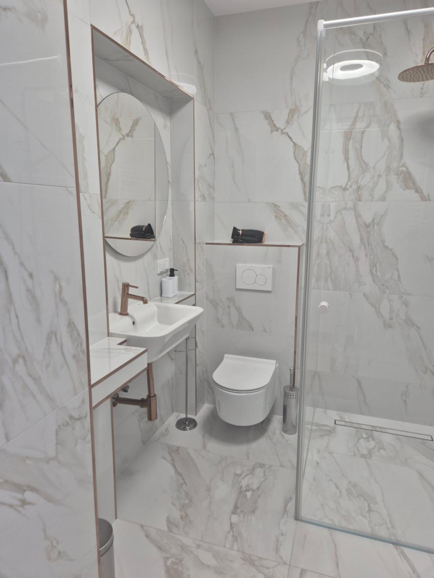 Aparthotel Miodowa 25 Krakow Luaran gambar