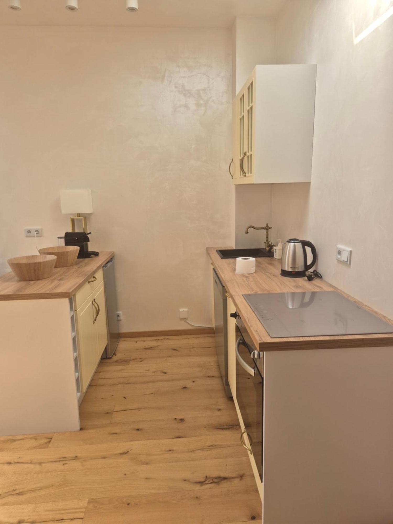 Aparthotel Miodowa 25 Krakow Luaran gambar